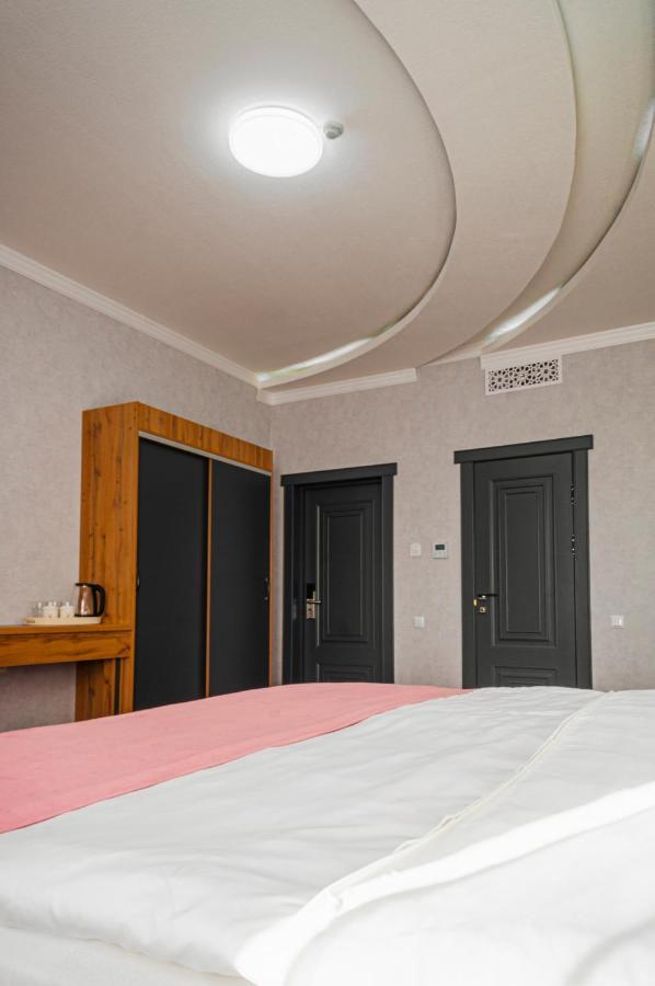 Rich Hotel Turkistan Ngoại thất bức ảnh